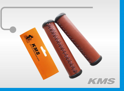 Ручка руля "KMS" 130мм, ретро дизайн, кожаные, цвет коричневый, инд. упак. блистер "KMS"